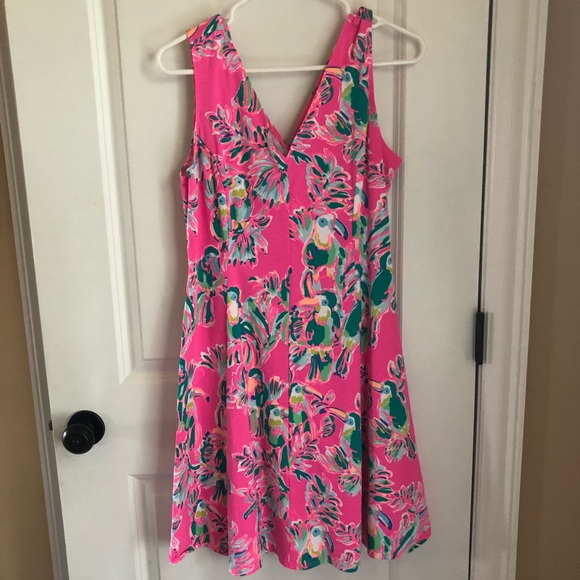 Lilly Pulitzer Dresses & Skirts - Lilly Pulitzer “Toucan Can” vneck dress
